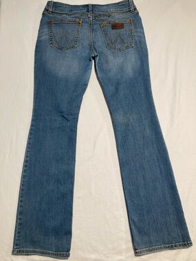 Wrangler Women's Light Blue Boot Cut Jeans (Item No. R25)